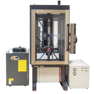 Электромеханическая машина для длительных испытаний с индукционной системой нагрева и системой охлаждения для проведения испытаний TMF